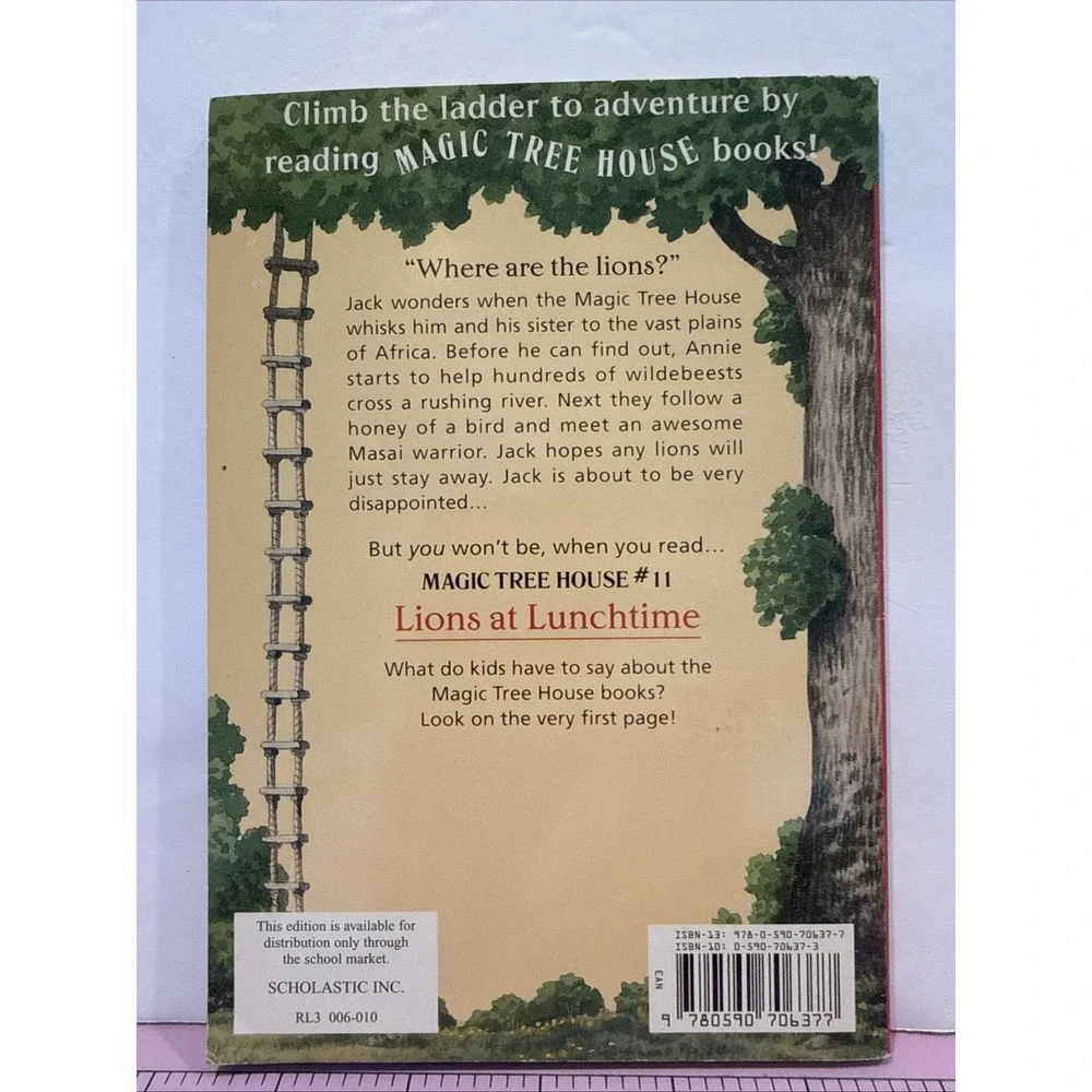 Magic Tree House #11 Lions at‎ Lunchtime by Mary Pope Osborne